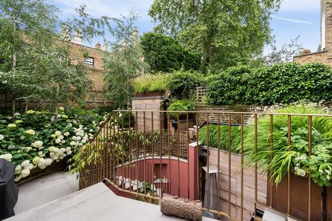 4 bedroom detached house to rent, Palace Gardens Terrace, Kensington, London, W8