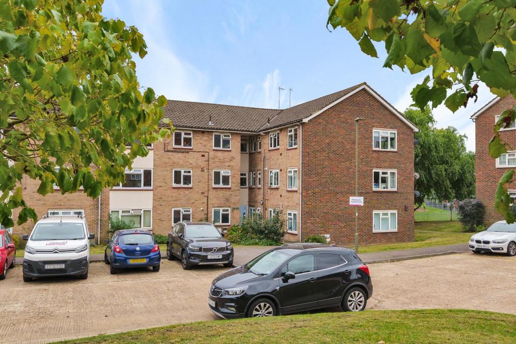 Martins Walk, Muswell Hill 1 bed flat for sale £300,000