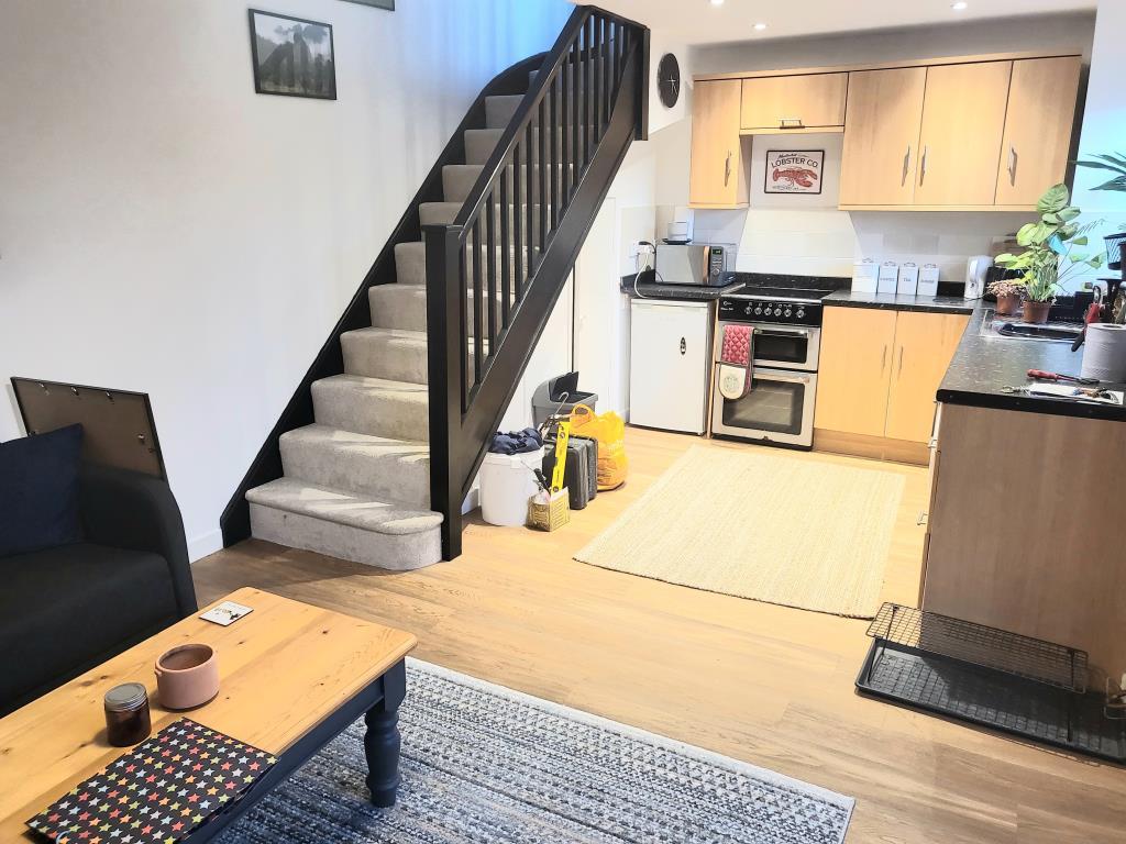 Lingfield Walk, HEREFORD, HR4 1 bed terraced house to rent £850 pcm