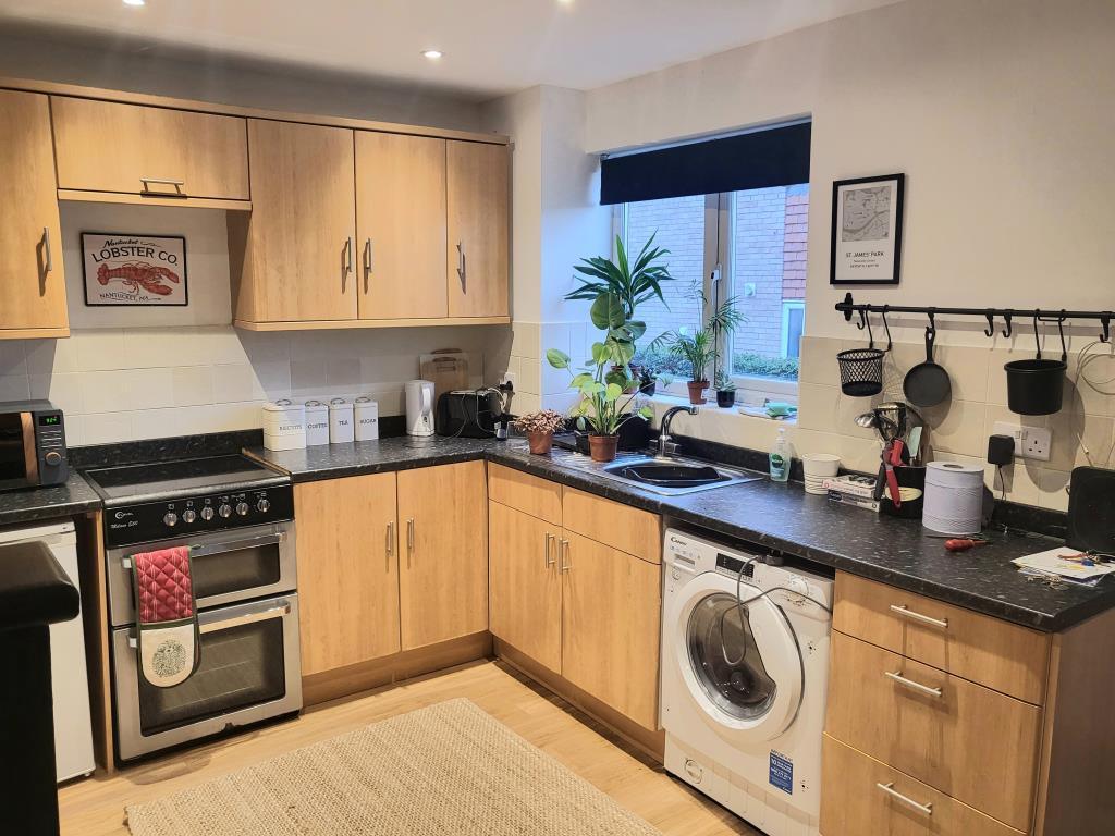 Lingfield Walk, HEREFORD, HR4 1 bed terraced house to rent £850 pcm