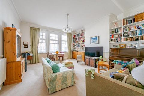 2 bedroom flat for sale, Southfields Road, Eastbourne BN21