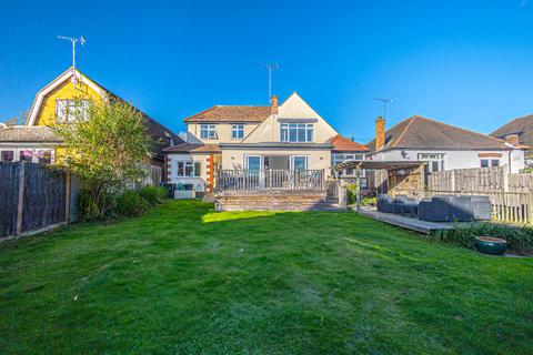 4 bedroom detached house for sale, Bonchurch Avenue, Leigh-on-sea, SS9