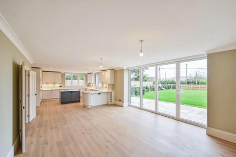 Cherry Rose Bower Road, Mersham, Ashford, TN25 6NN