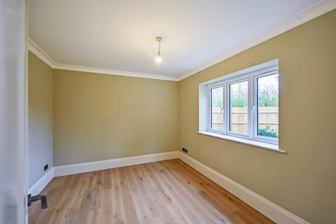Cherry Rose Bower Road, Mersham, Ashford, TN25 6NN