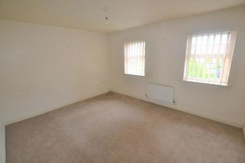 2 bedroom flat for sale - Montvale Gardens, Leicester, Leicestershire, LE4 0BL