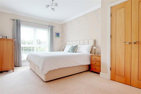 2 bedroom flat for sale, Atlantic House, Harsfold Close, Rustington, West Sussex, BN16