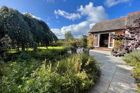 4 bedroom detached bungalow for sale, Greenfields, Lime Street, Gloucester, Gloucestershire