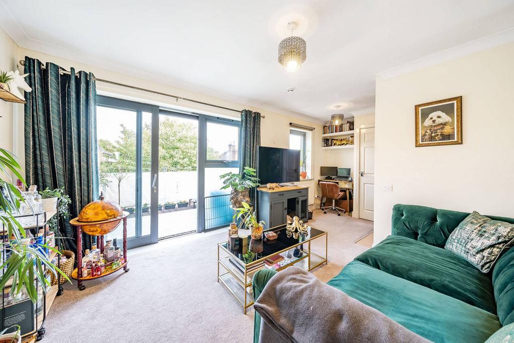 Heathdene Road, Streatham Common, London, SW16 1 bed flat to rent £