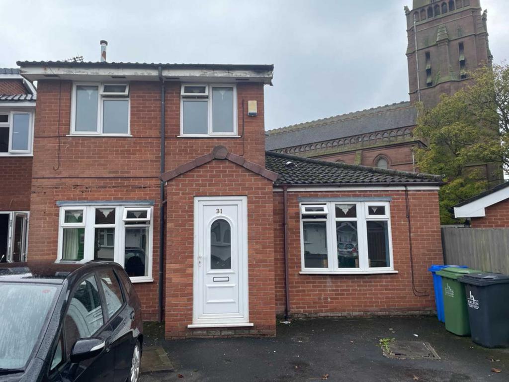 Addingham Avenue, Widnes 3 bed link detached house for sale £165,000