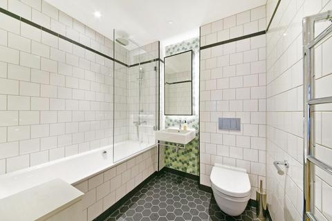 2 bedroom flat for sale, Globe House, 34 Botanic Square, London, E14