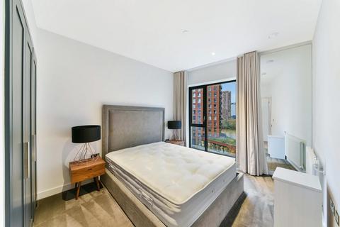 2 bedroom flat for sale, Globe House, 34 Botanic Square, London, E14