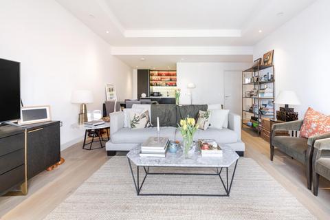 2 bedroom flat for sale, Globe House, 34 Botanic Square, London, E14