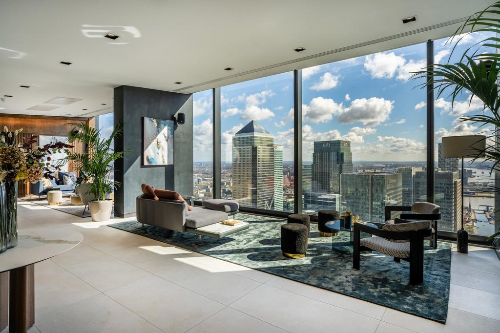Club Lounge 2.jpg