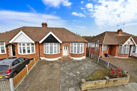 19 Central Drive, Hornchurch, RM12 6AR