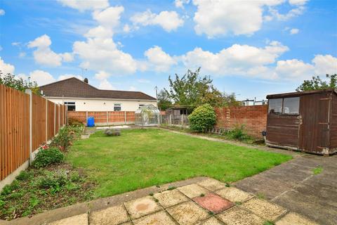 19 Central Drive, Hornchurch, RM12 6AR
