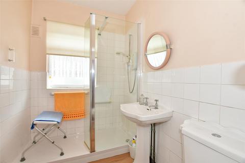 19 Central Drive, Hornchurch, RM12 6AR