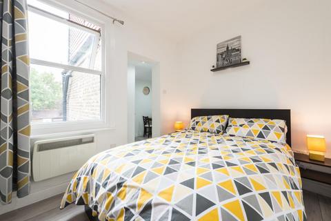 24 Lansdowne Road, Hounslow, TW3 1LQ