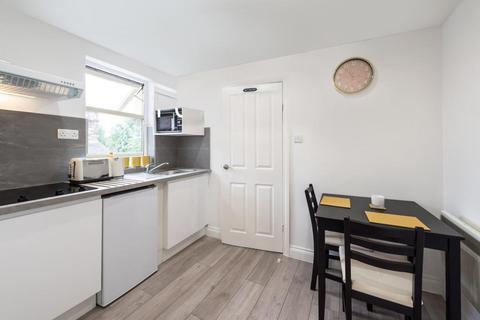 24 Lansdowne Road, Hounslow, TW3 1LQ