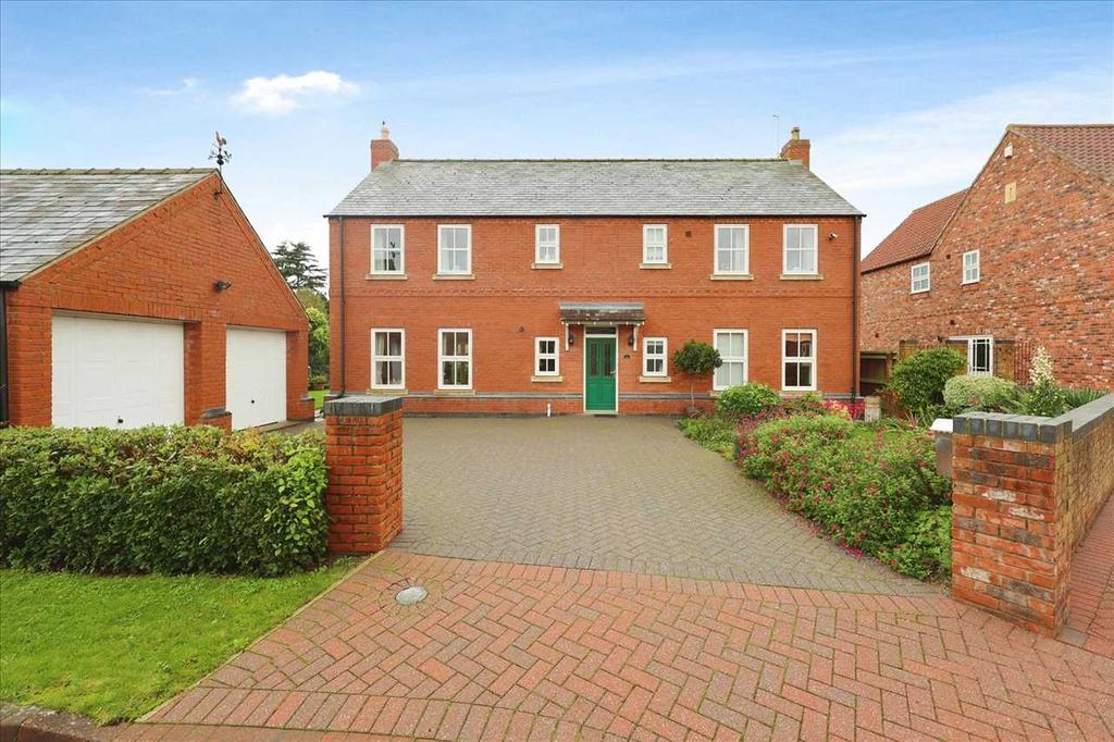Abbey Park, Torksey 4 bed detached house for sale £450,000