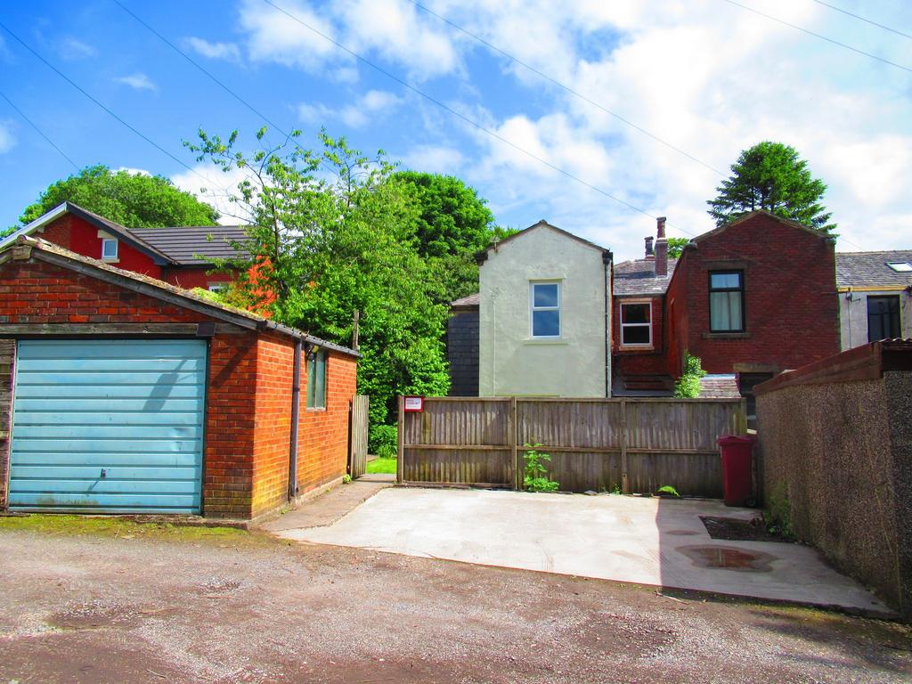 Dukes Brow, Blackburn, BB2 4 bed semidetached house for sale £325,000