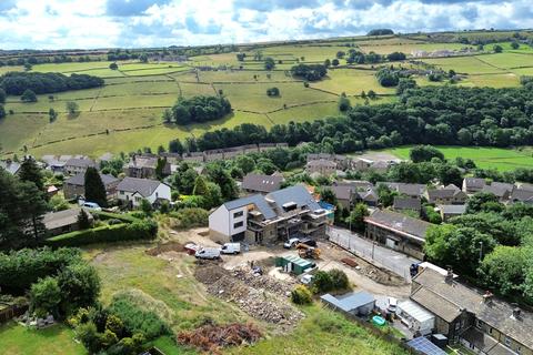 5 bedroom property with land for sale - Little Croft Close, Greenfield Road, Holmfirth, West Yorkshire, HD9 2LP