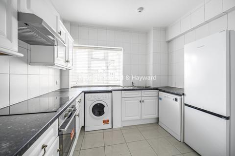 3 bedroom penthouse to rent, Adelaide Road Swiss Cottage NW3