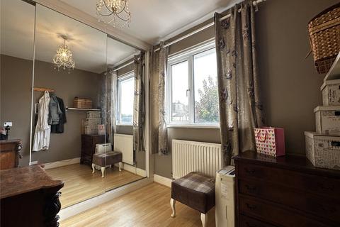 7 Armscroft Place, Gloucester, GL2 0SW