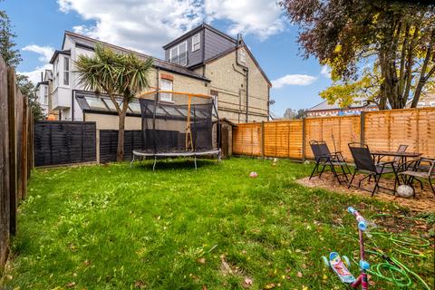 3 bedroom maisonette for sale, Hadley Road, Barnet, EN5