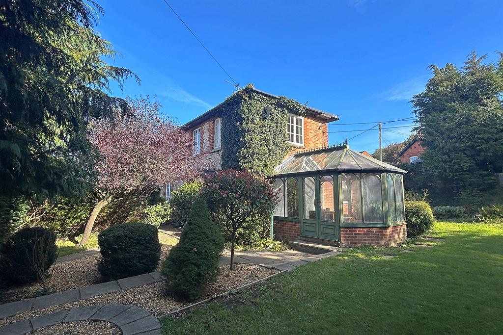 Bulford 3 bed semidetached house for sale £325,000