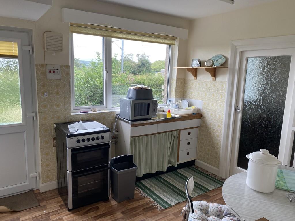 Fell Close, Oxenholme 3 bed semidetached house for sale £200,000