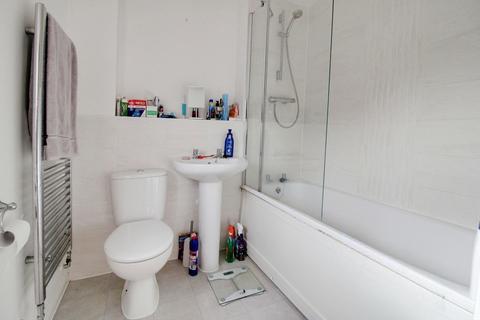 71 Blain Place, Royal Wootton Bassett, Swindon, SN4 8FF