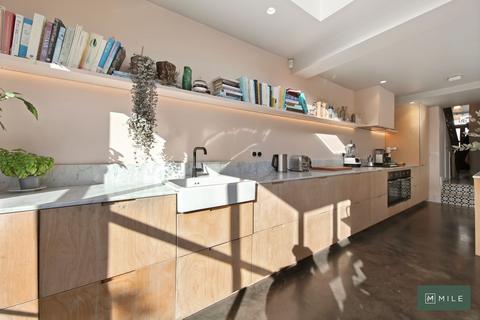 69 Waldo Road, London, NW10 6AU