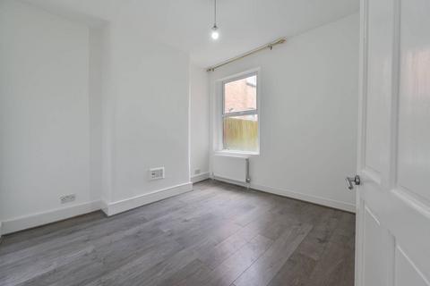 2 bedroom flat to rent - Rosslyn Crescent, Harrow, HA1