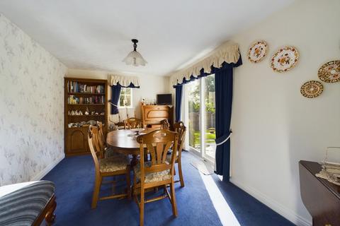 4 bedroom detached house for sale, Golf Close, Littleover