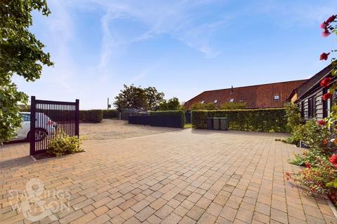 3 bedroom barn conversion for sale, Mill Road, Topcroft, Bungay