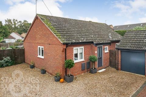 3 bedroom detached bungalow for sale, Ropes Walk, Blofield, Norwich