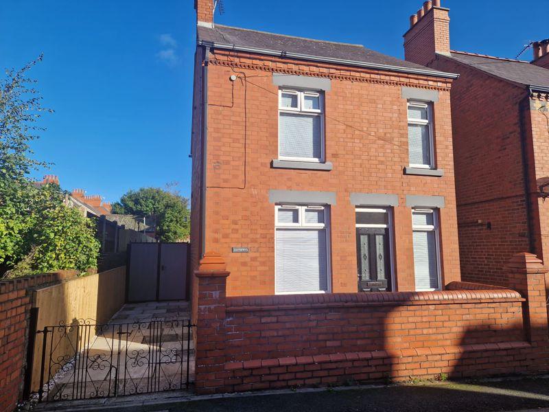 Peter Street, Rhosllanerchrugog, Wrexham 3 bed detached house for sale