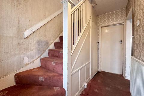 3 bedroom semi-detached house for sale - Oaktree Road, Wednesbury