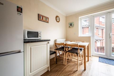 4 bedroom townhouse to rent, King William Street, Exeter