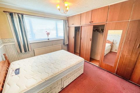 20 Brynhall Close, Radcliffe, Manchester, M26 4NG