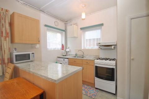 16 Ravenor Park Road, Greenford, UB6 9QX
