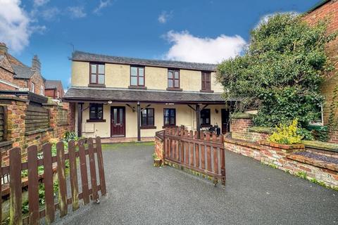 2 bedroom cottage for sale, Leonard Street, Leek, Staffordshire, ST13