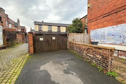 2 bedroom cottage for sale, Leonard Street, Leek, Staffordshire, ST13