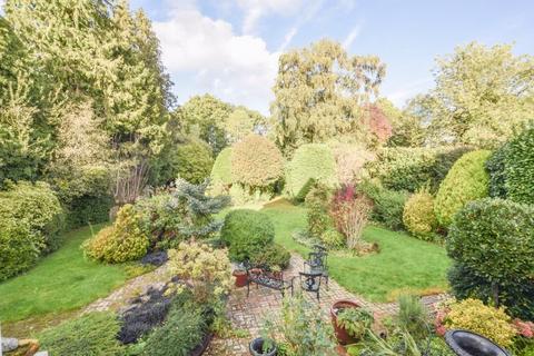11 The Meadows, Orpington, BR6 6HS