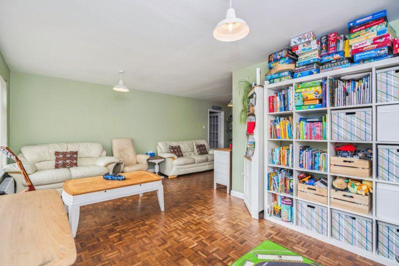 Allen Drive, Walters Ash HP14 2 bed detached bungalow for sale £525,000