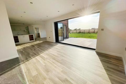 34 Broadgate, Whaplode Drove, Spalding, PE12 0TN