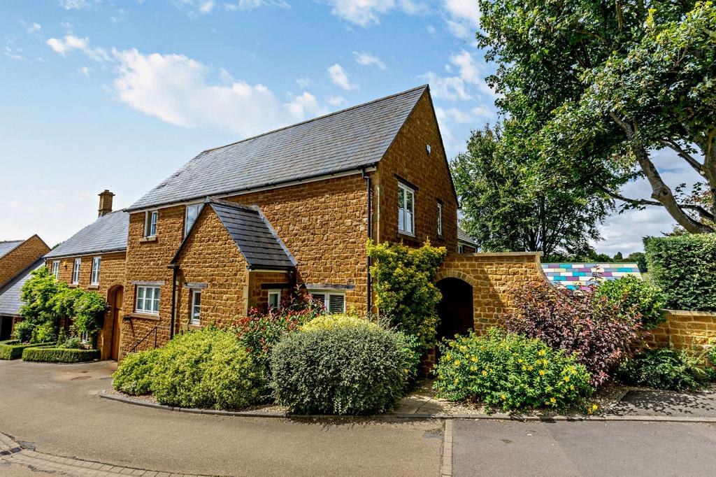 Walford Road, Sibford Ferris, Banbury, Oxfordshire 3 bed semidetached