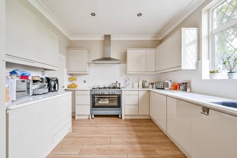 67 Ravensbourne Park Crescent, London, SE6 4YB