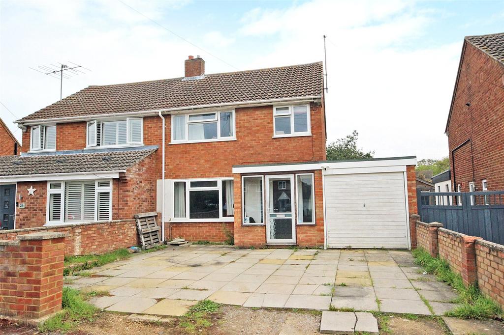 Woodland Drive, Bromham, Bedford, Bedfordshire, MK43 3 bed semidetached house for sale £400,000