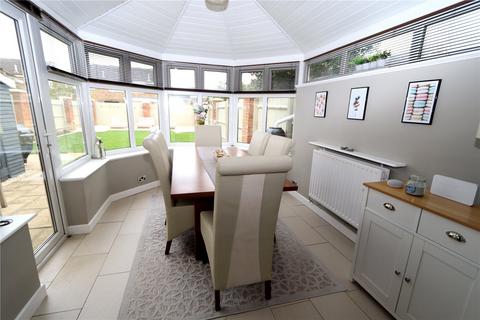 15 Carlyle Close, Newport Pagnell, MK16 8PZ